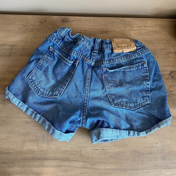 Levi's "Girlfriend Shorty Short" Girls 12 Reg - Picture 2 of 4